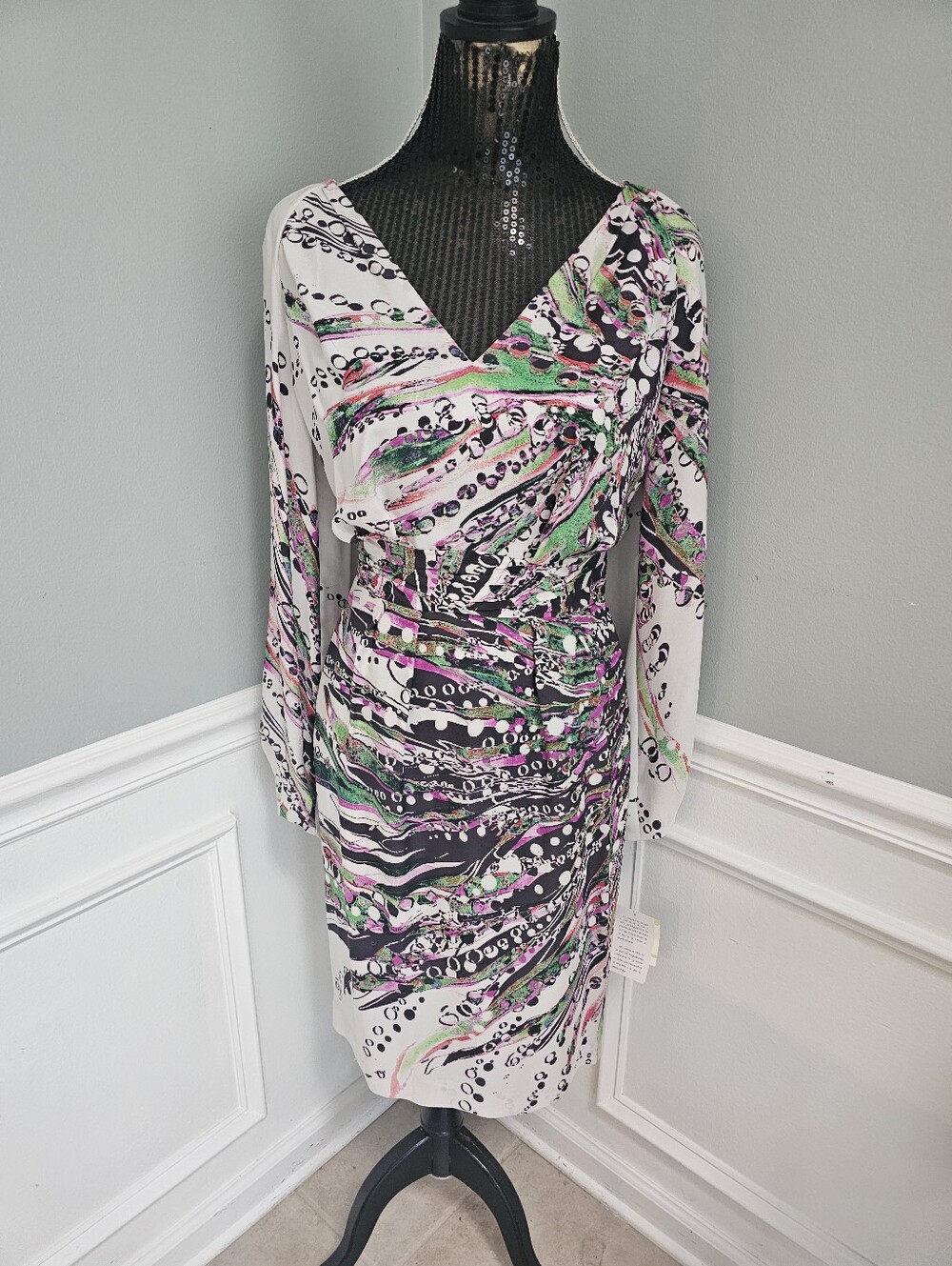 100% Silk Anne Klein Collection Abstract Print V-Neck Long Sleeve Dress
